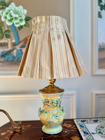 antique-pastel-japanese-table-lamp